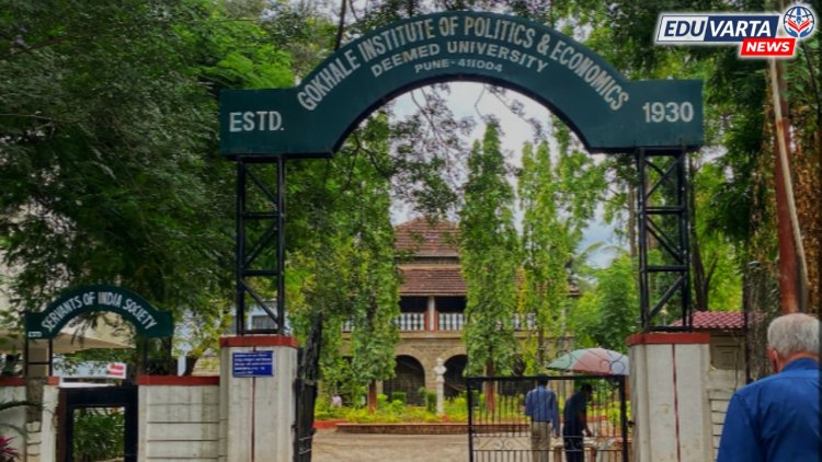 गोखले इन्स्टिट्यूटचे कुलगुरू डॉ.अजित रानडेंची नियुक्ती अखेर रद्द