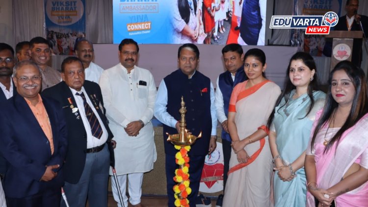 विद्यार्थ्यांनी विकसित भारताच्या निर्मितीत सिंहाचा वाटा उचलावा