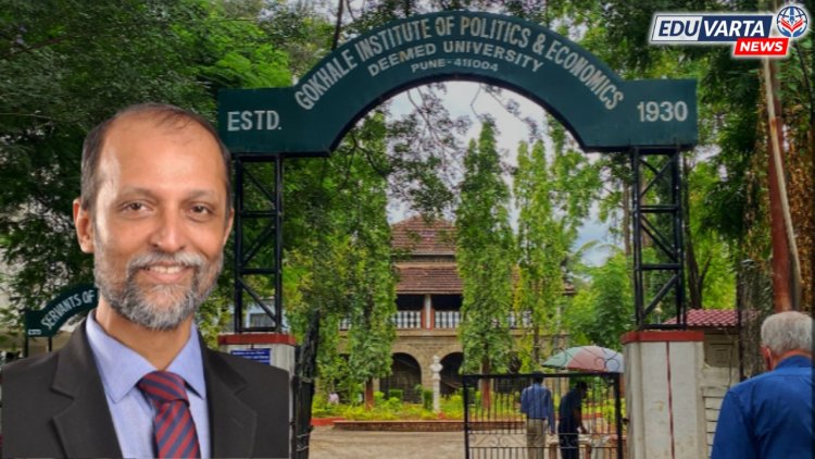 कुलगुरू डॉ.अजित रानडे यांचा अचानक  राजीनामा; कुलपतींसमोर बाजू मांडलीच नाही?