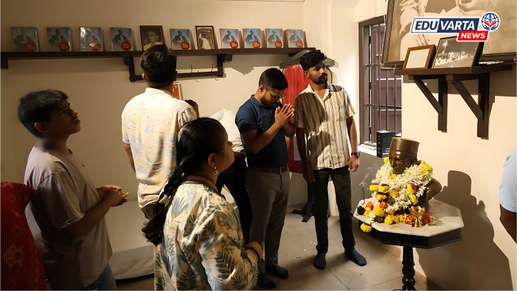 'फर्ग्युसन' महाविद्यालयामध्ये सावरकरांना जयंतीनिमित्त अभिवादन 