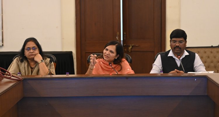 शिक्षक आणि पदवीधर मतदारसंघ निवडणूकीबाबत विभागीय आयुक्तांचे निर्देश