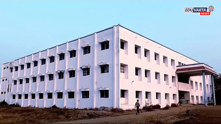 बीडमध्ये धक्कादायक प्रकार:  आमदार प्रकाश सोळंके यांच्या शाळेतील वसतिगृहातून १० वीचे ३ विद्यार्थी बेपत्ता