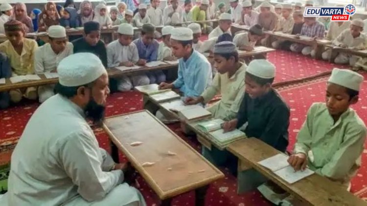 सरकारचा महत्त्वपूर्ण निर्णय: मदरसा शिक्षण आयोग बरखास्त, शिक्षकांची भरती आता एसएससीमार्फत