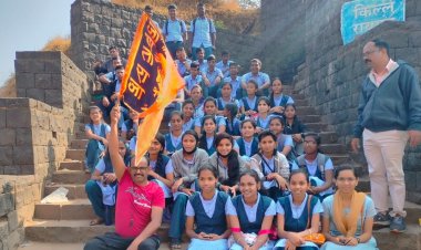 आवडत्या गाण्यासोबत उत्तरेही लक्षात ठेवा; काळभोर गुरुजींची शिकवण्याची अनोखी कला