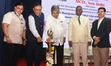 मातृभाषेतून शिक्षण मिळाल्यास विद्यार्थ्यांच्या शोधकवृत्तीला मिळते चालना : चंद्रकांत पाटील