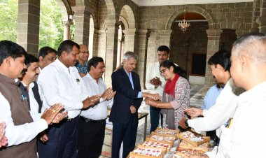 SPPU News : बांबूपासून बनविलेल्या राख्या पाहिल्या का? राख्यांना दिली महिलांची नावे, विद्यापीठात मिळणार प्रशिक्षण