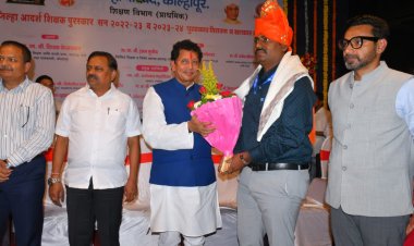 शिक्षकांची होणार ऑनलाईन हजेरी! मंत्री केसरकरांनी दिले संकेत