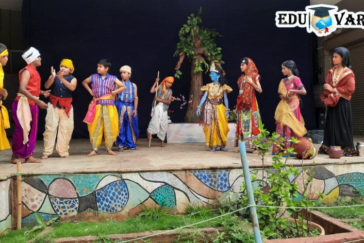 'कृष्णलीला' या नाटिकेचे रंजकदार सादरीकरण 