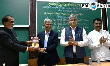 विद्यार्थ्यांनी झेंडे हातात घेण्यापेक्षा समाजसुधारकांचे गुण घ्यावे : डॉ. अरुण अडसूळ यांचा विद्यार्थ्यांना सल्ला