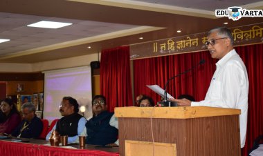 राजकीय लोकशाही पेक्षा सामाजिक , आर्थिक लोकशाही प्रस्थापित व्हावी