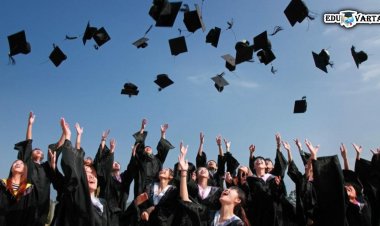 दीक्षांत समारंभातील झगमगाट बंद ;  हातमागावरील भारतीय पोषाख परिधान करण्याचे युजीसीचे आदेश 