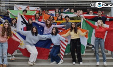 भारतात परदेशी विद्यार्थ्यांना 'या' अभ्यासक्रमाला प्रवेश नाही ; युजीसीचे स्पष्ट निर्देश 