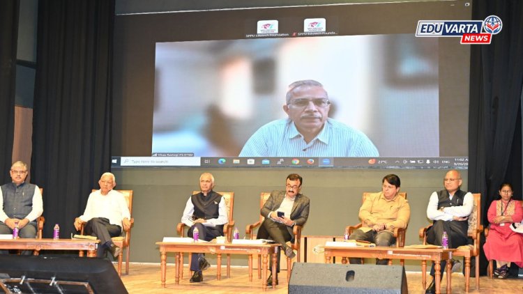 विद्यार्थ्यांसाठी निर्भय व मुक्त वातावरण हवे : विकासचंद्र रस्तोगी 