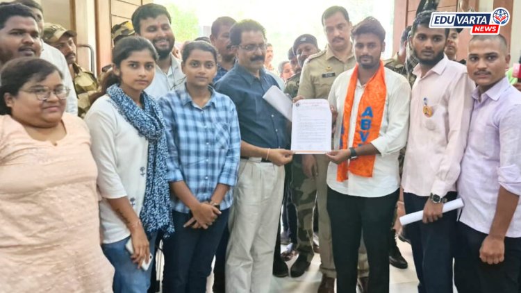 SPPU NEWS:  परीक्षा विभागाच्या विरोधात अभाविपचे 'निद्रानाश' आंदोलन