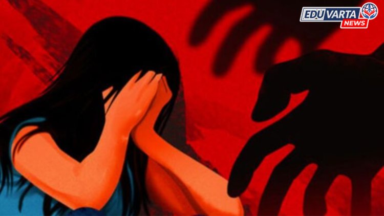 स्कूल बसचालकाकडून शिक्षिकेवर लैंगिक अत्याचार 