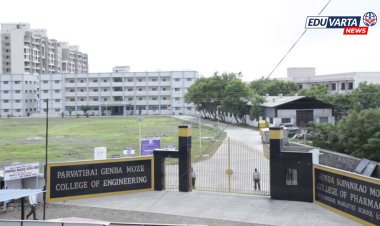 पार्वतीबाई गेनबा मोझे कॉलेजवर विद्यापीठाची मोठी कारवाई; रात्रीच्या अंधारात विद्यार्थ्यांनी लिहिला पेपर