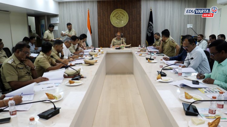 स्कूल बस नियमावलीचे काटेकोरपणे पालन करण्याचे पोलीस आयुक्त अमितेश कुमार यांचे निर्देश 