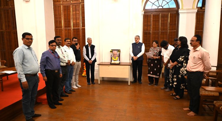 माजी प्र - कुलगुरू डॉ. श. ना. नवलगुंदकर यांना श्रद्धांजली  