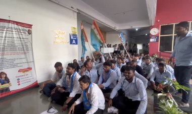 कस्तुरी शिक्षण संस्थेकडून बेकायदा शुल्क वसुली; विद्यार्थी संघटनेचे आंदोलन