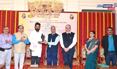 राष्ट्रप्रथम हीच कर्तव्यबुद्धी;सावित्रीबाई फुले पुणे विद्यापीठात संविधान दिन साजरा 