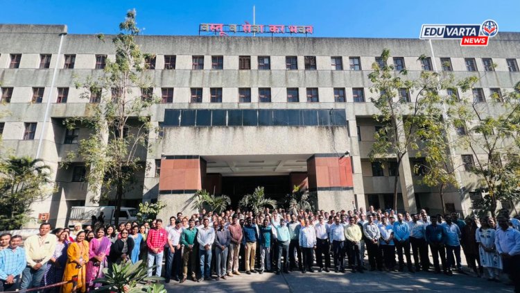 अजित पवार यांच्या भेटीनंतरही जीएसटी अधिकाऱ्यांचे आंदोलन सुरूच