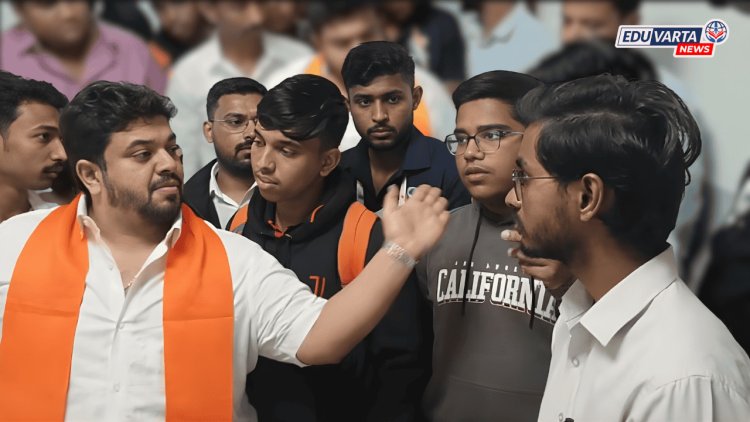 अमराठी शिक्षकाकडून मराठी अवमान, विद्यार्थ्यांची तक्रार अन् कोचिंग क्लासमध्ये घुसून दिला चोप.. 