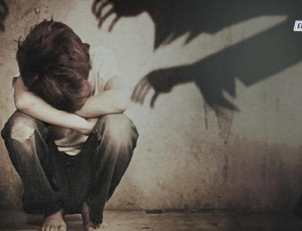 "माझ्या बेडवर झोप..."; प्रसिद्ध शाळेच्या प्रिन्सिपलचे 15 वर्षांच्या विद्यार्थ्यासोबत संतापजनक कृत्य