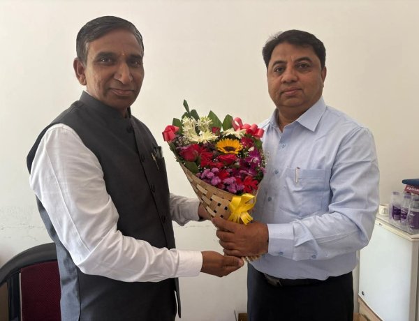 SPPU: डॉ.राजेंद्र तलवारे यांनी स्वीकारला परीक्षा विभागाच्या संचालक पदाचा पदभार