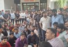 रोहित पवार यांच्यासमोर वाचला विद्यार्थ्यांनी तक्रारींचा पाढा 