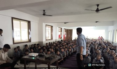 प्रियदर्शनी स्कूलमध्ये ड्रोन तंत्रज्ञानावरील संवादात्मक कार्यशाळा; विद्यार्थ्यांना प्रत्यक्ष प्रात्यक्षिकाचा अनुभव