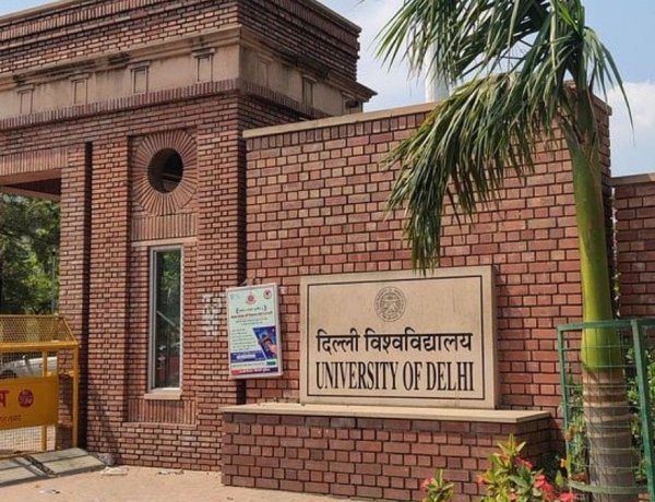 दिल्ली विद्यापीठाचा विद्यार्थ्यांना कडक इशारा! "आंदोलनापासून लांब राहा, नाहीतर कारवाईला सामोरे जा.."