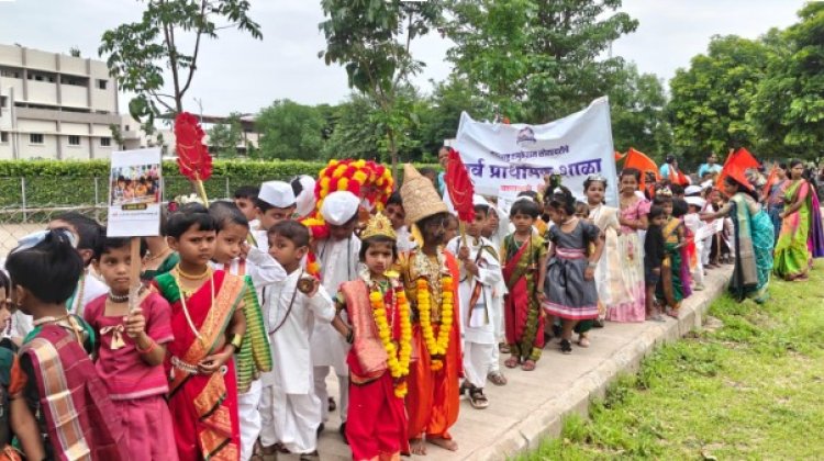 म. ए. सो. पूर्व प्राथमिक शाळेचे विद्यार्थी भक्तीरसात नाहले;  पालखी सोहळ्यानिमित्त ‘एक पाऊल पर्यावरणासाठी, एक झाड भविष्यासाठी’चा संदेश