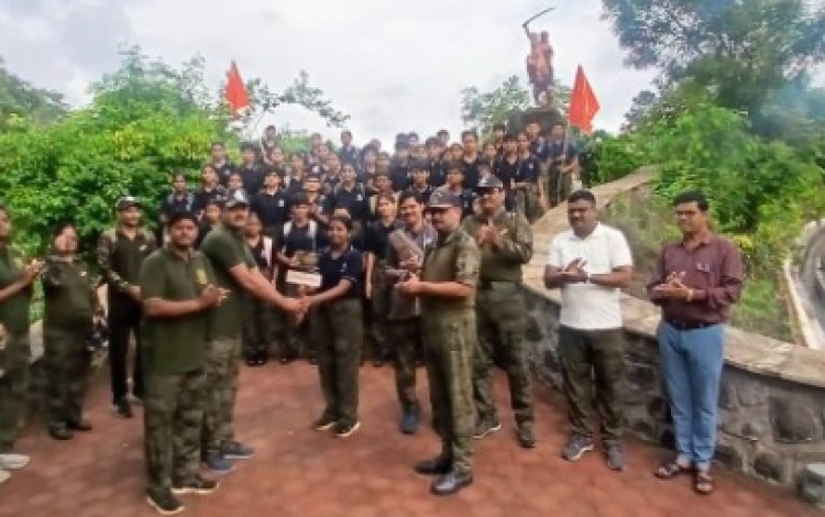 राणी लक्ष्मीबाई मुलींच्या सैनिकी शाळेत ‘पावनखिंड दिन’ उत्साहात साजरा