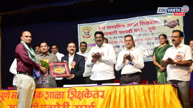 सरकारी अनास्थेमुळे मराठी शाळा बंद पडताहेत: प्रा मिलिंद जोशी                  