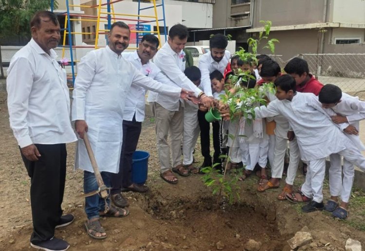 ‘वारी पर्यावरणाची… वृक्षारोपणाची!’ उपक्रमातून भक्ती, संस्कार आणि पर्यावरण संवर्धनाचा संदेश