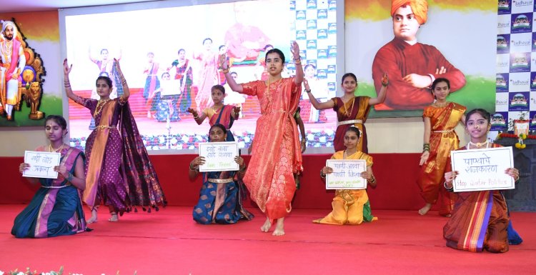 हरिनामाच्या गजरात जाधवर इन्स्टिट्यूटच्या विद्यार्थ्यांकडून पर्यावरणाचा जागर