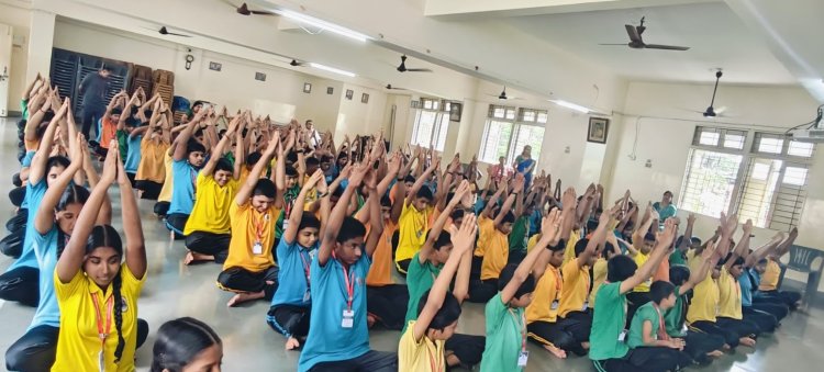एम.ई.एस. विद्या मंदिरात गुरुपौर्णिमा उत्साहात साजरी