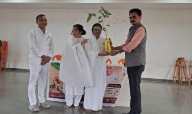 रेणावीकर माध्यमिक विद्यालयात नशामुक्ती प्रतिज्ञा महाअभियान
