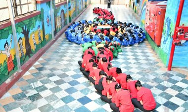 मानवी राखीतून दिला राष्ट्रीय एकात्मतेचा संदेश; जाधवर ग्रुप ऑफ इन्स्टिट्यूटस तर्फे आयोजन
