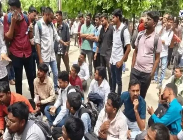 हायकोर्ट लिपिकपदाच्या ऑनलाइन परीक्षेत मोठा गोंधळ; सर्व्हर डाऊन, कीबोर्ड बिघाडाने विद्यार्थी संतप्त