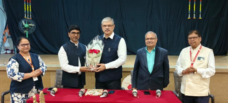 आयुष्यात ‘चार एफ’ महत्त्वाचे; प्र-कुलगुरूंनी साधला ‘जेन-झी’शी संवाद