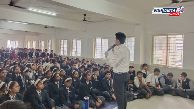 प्रियदर्शनी स्कूलमध्ये करिअर मार्गदर्शन कार्यक्रम उत्साहात