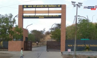 हिंदी विद्यापीठातील ६ विद्यार्थ्यांचे निलंबन; प्रकाश आंबेडकरांचे प्रशासन गंभीर आरोप
