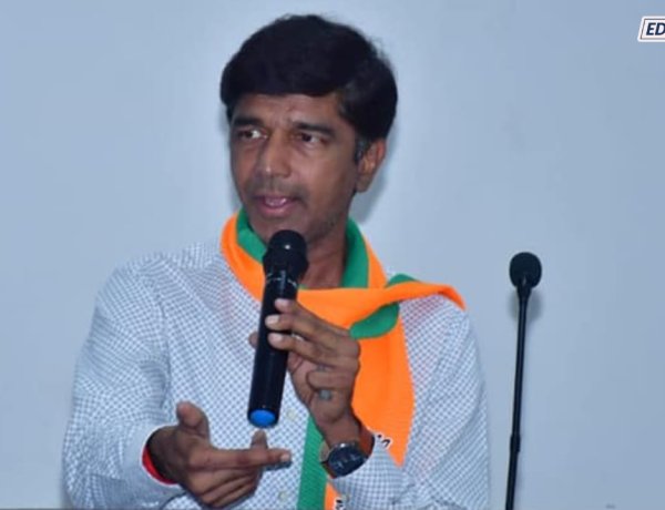 मुख्यालयी न राहणाऱ्या शिक्षकांवर कारवाईचा वाद चिघळला; प्रशांत बंब यांचे सतीश चव्हाणांना थेट आव्हान