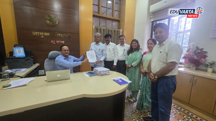शाळा भेटीदरम्यान शिक्षकाचा झाला मृत्यू; अधिकाऱ्यांवरील गुन्हा रद्द करा